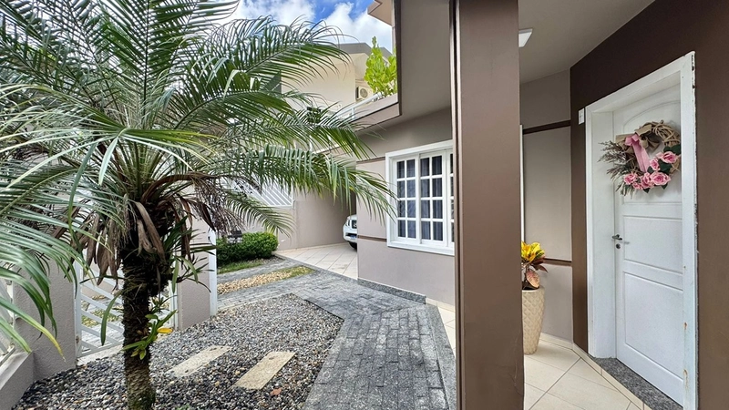 Belíssima Casa à Venda no Bairro São Luiz: 7ª foto da galeria de imagens do imóvel