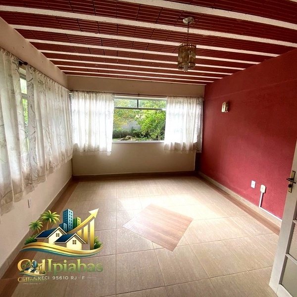 🌱 CASA À VENDA EM IPIABAS – 6 QUARTOS, VARANDA, SALÃO AMPLO E VISTA PARA O VERDE.: 16ª foto da galeria de imagens do imóvel