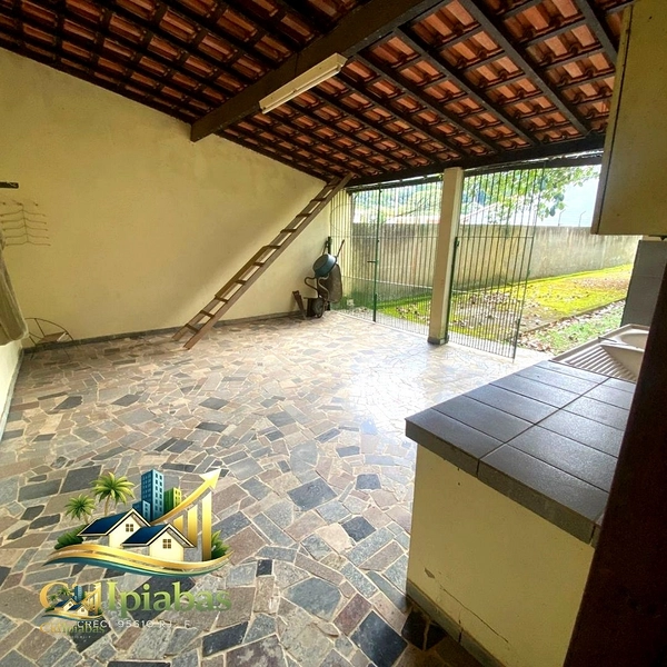 🌱 CASA À VENDA EM IPIABAS – 6 QUARTOS, VARANDA, SALÃO AMPLO E VISTA PARA O VERDE.: 23ª foto da galeria de imagens do imóvel