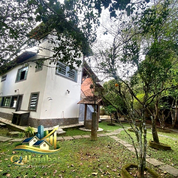 🌱 CASA À VENDA EM IPIABAS – 6 QUARTOS, VARANDA, SALÃO AMPLO E VISTA PARA O VERDE.: 4ª foto da galeria de imagens do imóvel