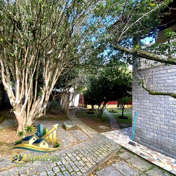 🌱 CASA À VENDA EM IPIABAS – 6 QUARTOS, VARANDA, SALÃO AMPLO E VISTA PARA O VERDE.: 11ª foto da galeria de imagens do imóvel