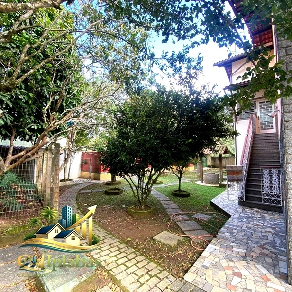 🌱 CASA À VENDA EM IPIABAS – 6 QUARTOS, VARANDA, SALÃO AMPLO E VISTA PARA O VERDE.: 8ª foto da galeria de imagens do imóvel