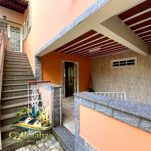 🌱 CASA À VENDA EM IPIABAS – 6 QUARTOS, VARANDA, SALÃO AMPLO E VISTA PARA O VERDE.: 10ª foto da galeria de imagens do imóvel