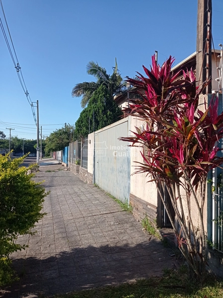Casa de alto padrão em terreno de 600m²: 2ª foto da galeria de imagens do imóvel