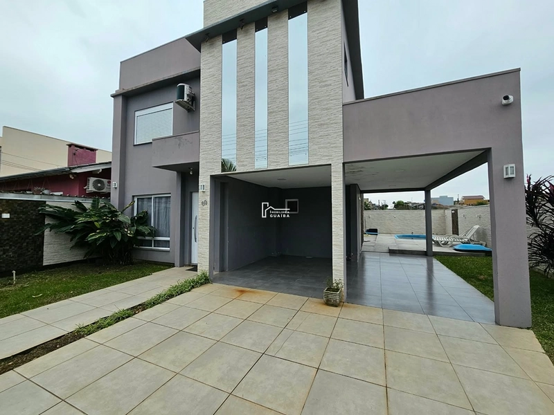 Belíssima e diferenciada residência com ótimo acabamento: 2ª foto da galeria de imagens do imóvel