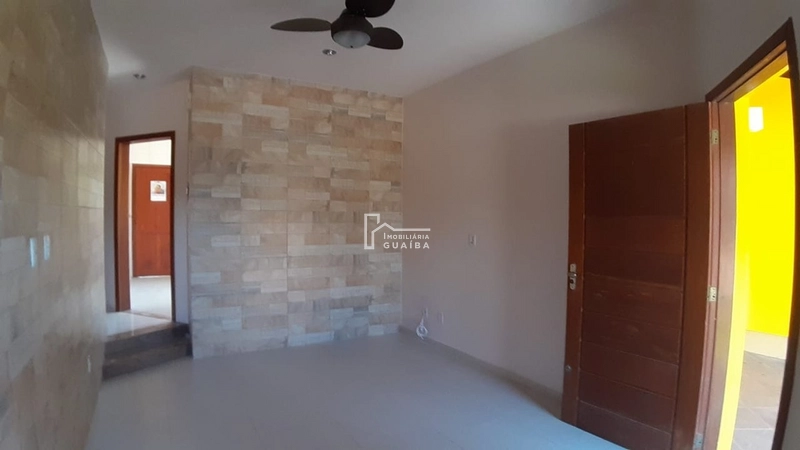 CASA COM  AMPLO PÁTIO - PARQUE 35: 2ª foto da galeria de imagens do imóvel