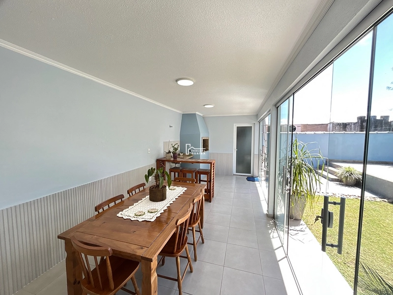 BELISSIMA CASA COM PISCINA!: 12ª foto da galeria de imagens do imóvel