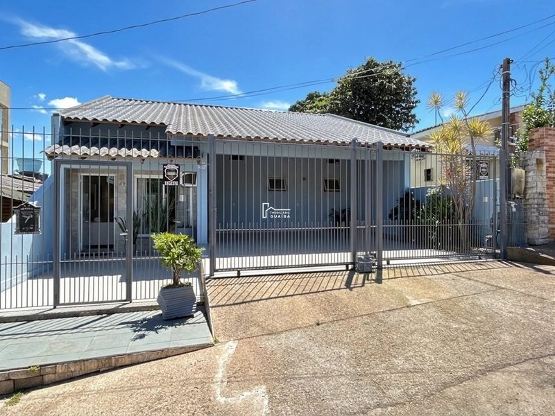 BELISSIMA CASA COM PISCINA!: 1ª foto da galeria de imagens do imóvel