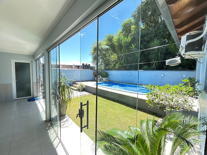 BELISSIMA CASA COM PISCINA!: 17ª foto da galeria de imagens do imóvel
