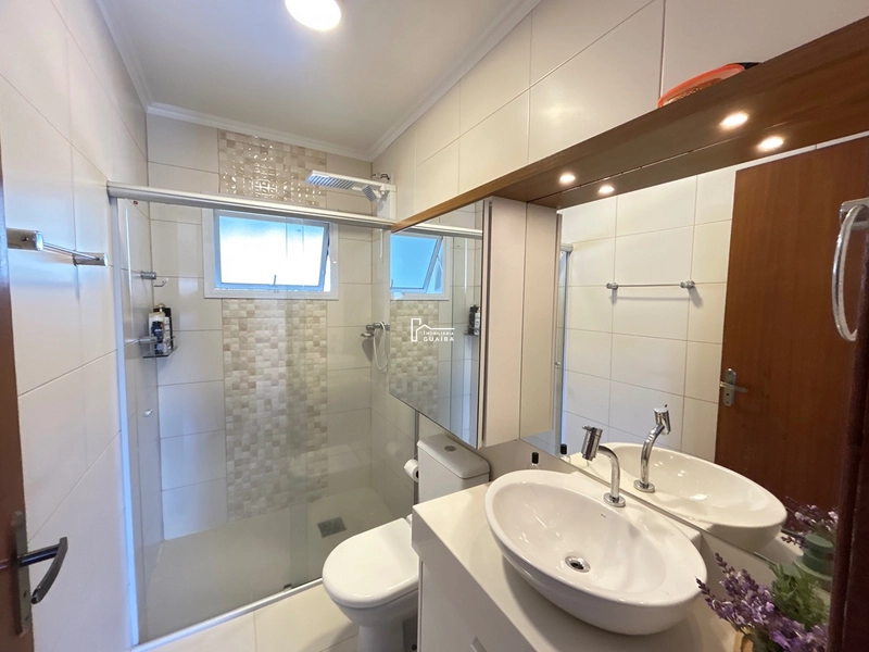 BELISSIMA CASA COM PISCINA!: 11ª foto da galeria de imagens do imóvel