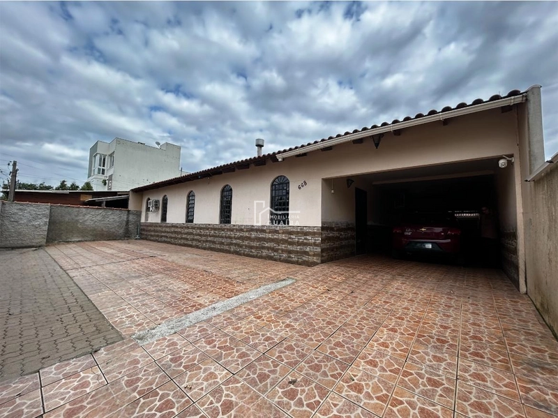 Casa com 4 Quartos sendo 2 Suítes –: 2ª foto da galeria de imagens do imóvel