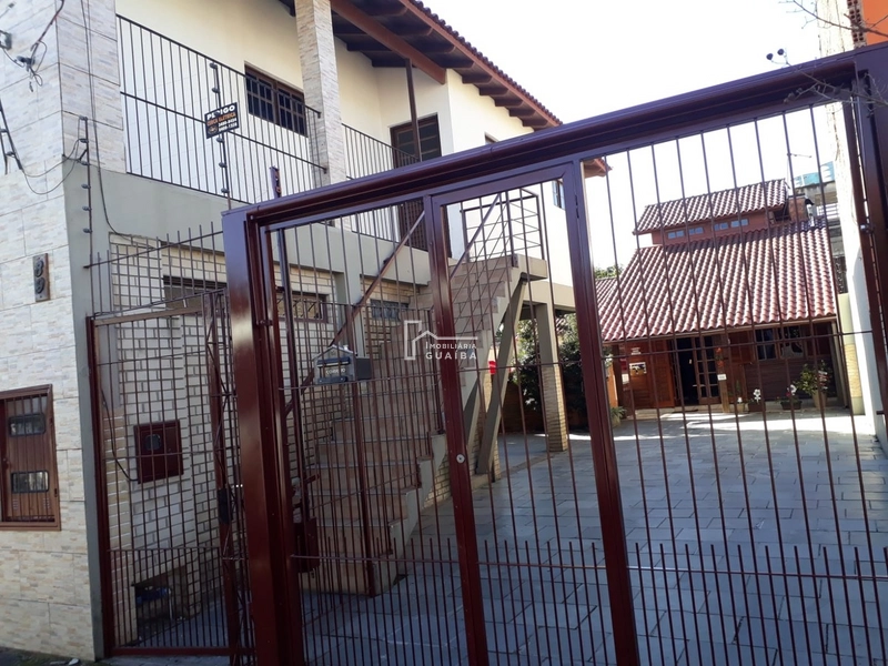 Casa no centro com sala comercial: 4ª foto da galeria de imagens do imóvel