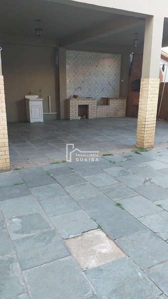 Casa no centro com sala comercial: 13ª foto da galeria de imagens do imóvel