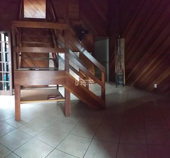 Casa no centro com sala comercial: 5ª foto da galeria de imagens do imóvel