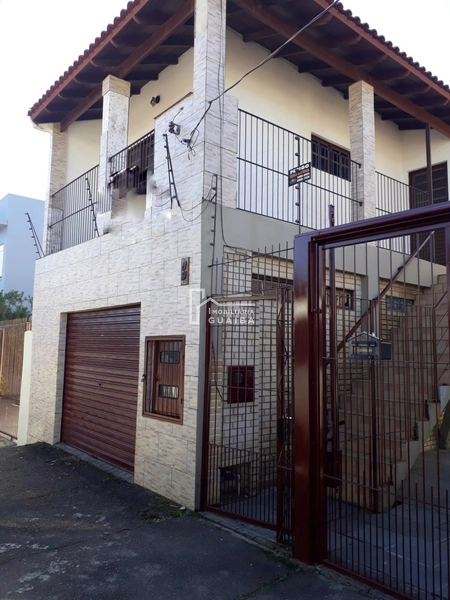 Casa no centro com sala comercial: 3ª foto da galeria de imagens do imóvel