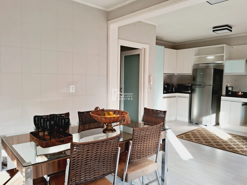 LINDA RESIDÊNCIA COM FINO ACABAMENTO.: 3ª foto da galeria de imagens do imóvel