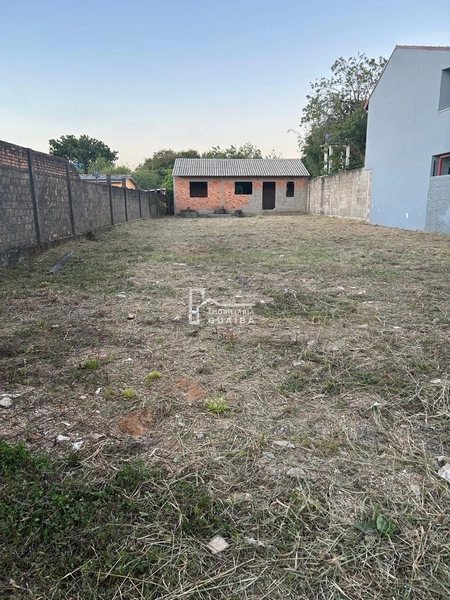Excelente terreno com 720m²: 3ª foto da galeria de imagens do imóvel