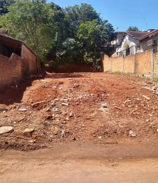 TERRENO PRONTO PARA CONSTRUIR!!!: 1ª foto da galeria de imagens do imóvel