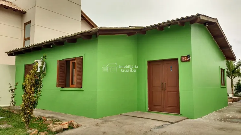 Casa com piscina e suíte com hidromassagem!: 1ª foto da galeria de imagens do imóvel