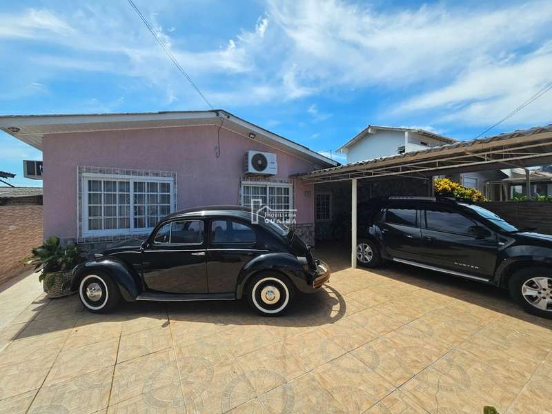 Casa com piscina bairro Colina: 2ª foto da galeria de imagens do imóvel