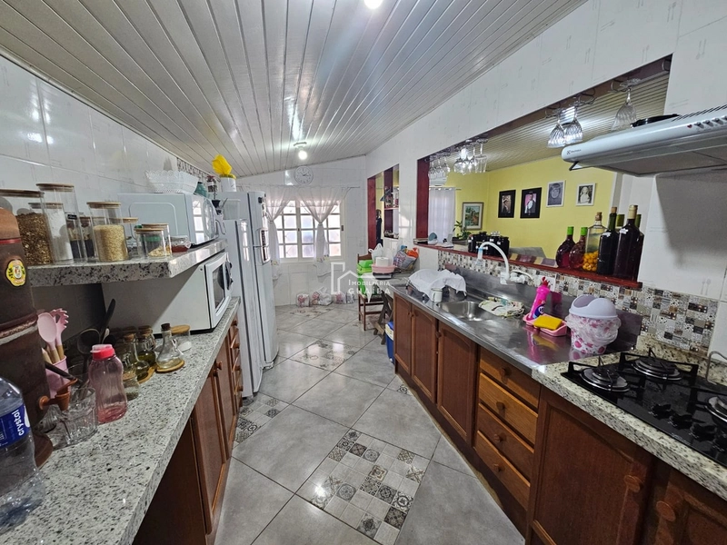 Casa com piscina bairro Colina: 6ª foto da galeria de imagens do imóvel