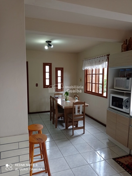 Casa 2 pisos em ótimo estado, peças amplas, garagem para 2 carros.: 1ª foto da galeria de imagens do imóvel