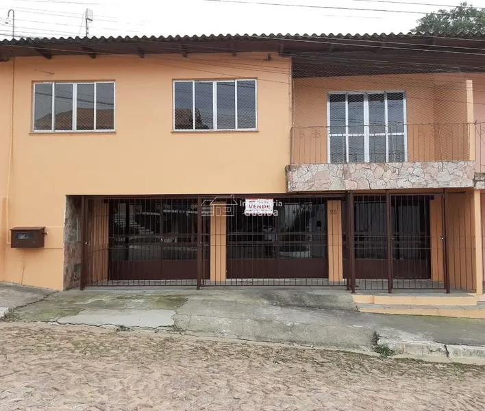 BELO SOBRADO COM 03 DORMITÓRIOS PRÓXIMO AO CENTRO!!!: 1ª foto da galeria de imagens do imóvel