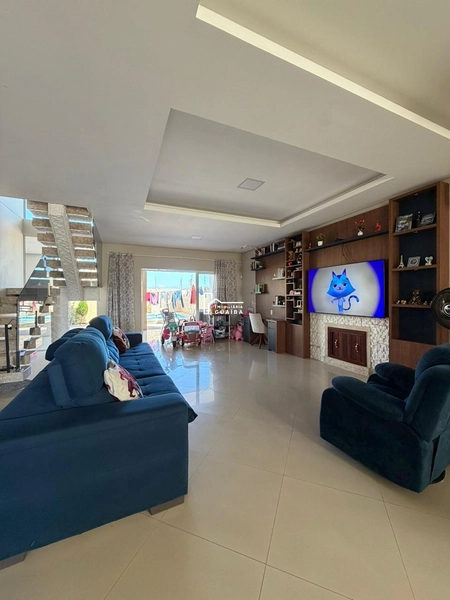 BELÍSSIMA CASA CONTEMPORÂNEA!: 3ª foto da galeria de imagens do imóvel