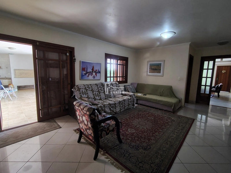 Casa na Colina ,ampla e Aconchegante .: 9ª foto da galeria de imagens do imóvel