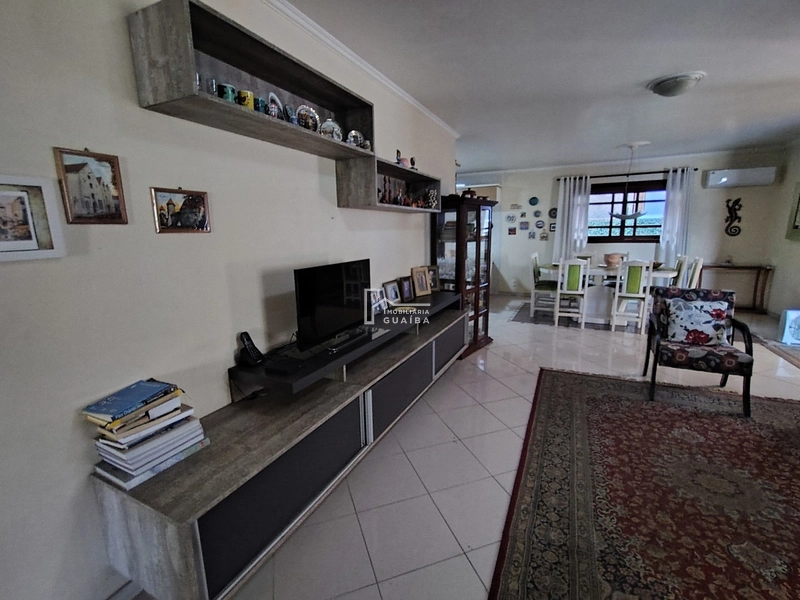 Casa na Colina ,ampla e Aconchegante .: 10ª foto da galeria de imagens do imóvel