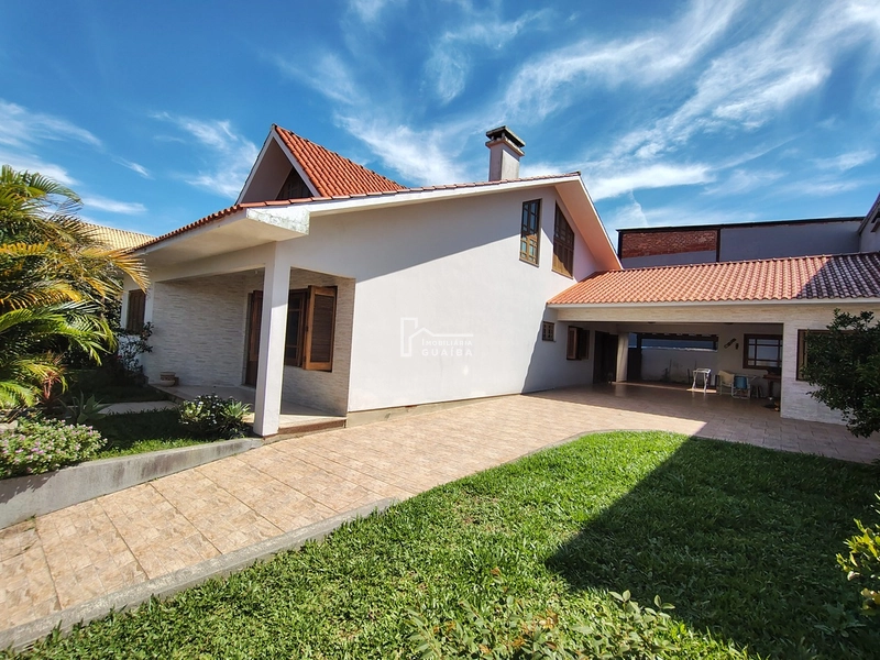 Casa na Colina ,ampla e Aconchegante .: 3ª foto da galeria de imagens do imóvel