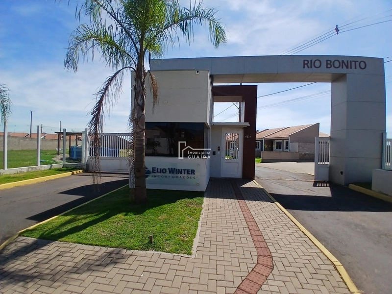 Casa a venda em condomínio com pátio individual.: 1ª foto da galeria de imagens do imóvel