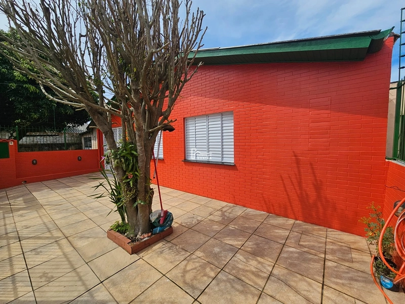 Casa 3 dormitórios: 2ª foto da galeria de imagens do imóvel