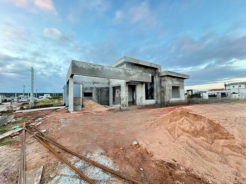 BELISSIMA CASA COM PISCINA: 3ª foto da galeria de imagens do imóvel