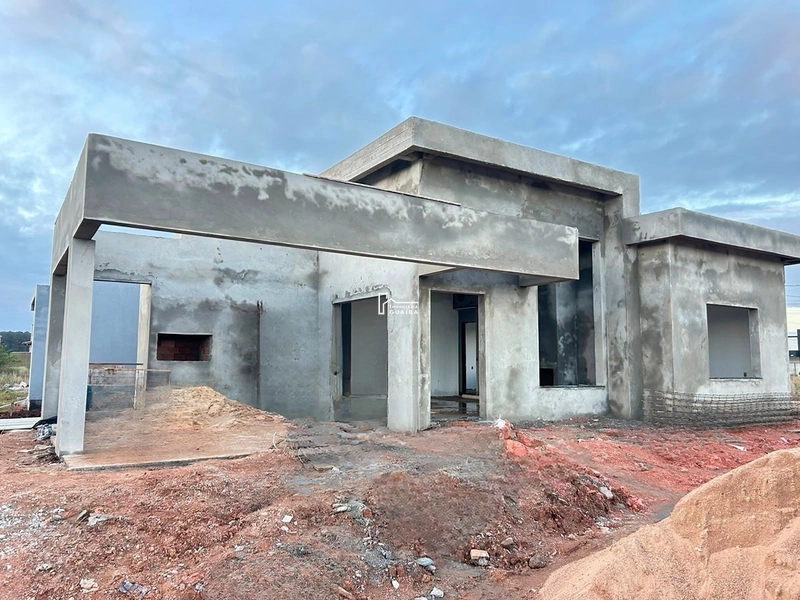 BELISSIMA CASA COM PISCINA: 2ª foto da galeria de imagens do imóvel