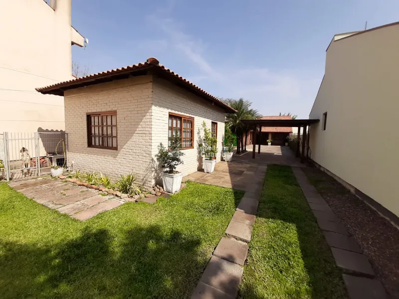 BELA CASA COM PISCINA!: 4ª foto da galeria de imagens do imóvel