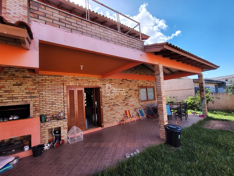 Sobrado a venda em ótima localização com 4 dormitórios: 1ª foto da galeria de imagens do imóvel