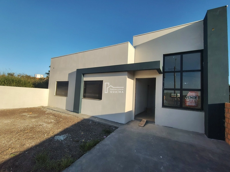 Casa com 3 dormitórios com suíte: 1ª foto da galeria de imagens do imóvel