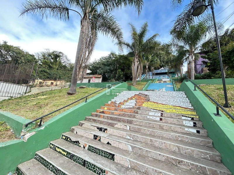 Terreno em área nobre: 2ª foto da galeria de imagens do imóvel