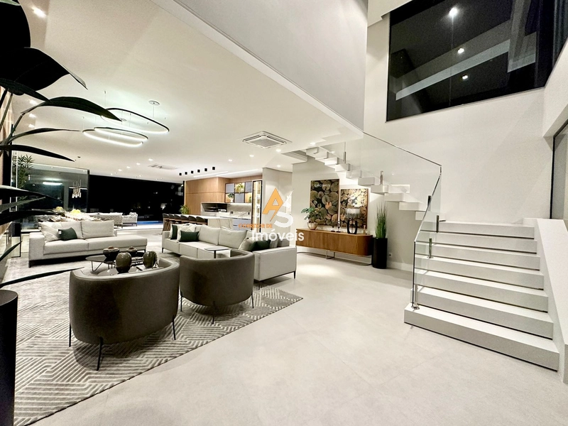 SOBRADO FINAMENTE MOBILIADO E DECORADO NO CONDOMÍNIO SENSE!!!: 2ª foto da galeria de imagens do imóvel