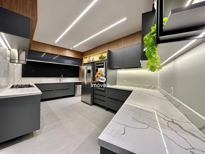 SOBRADO FINAMENTE MOBILIADO E DECORADO NO CONDOMÍNIO SENSE!!!: 19ª foto da galeria de imagens do imóvel