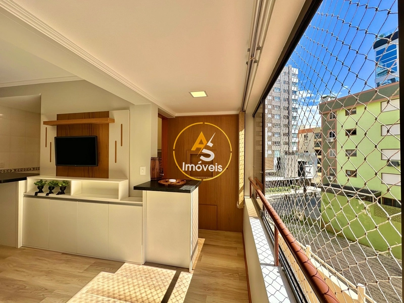 APARTAMENTO À VENDA BEM ILUMINADO, REVITALIZADO E COM INFRA!!!: 1ª foto da galeria de imagens do imóvel