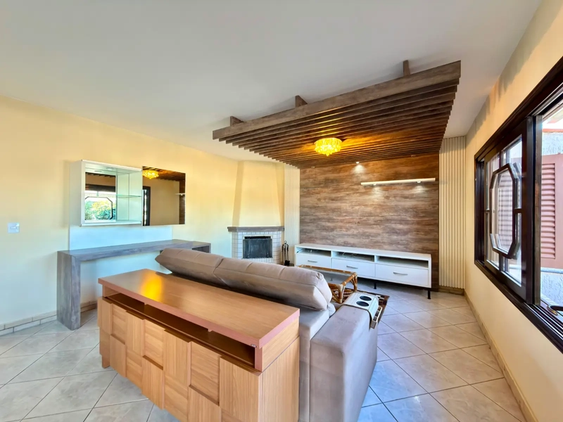 CASA EM BAIRRO À VENDA: 2ª foto da galeria de imagens do imóvel