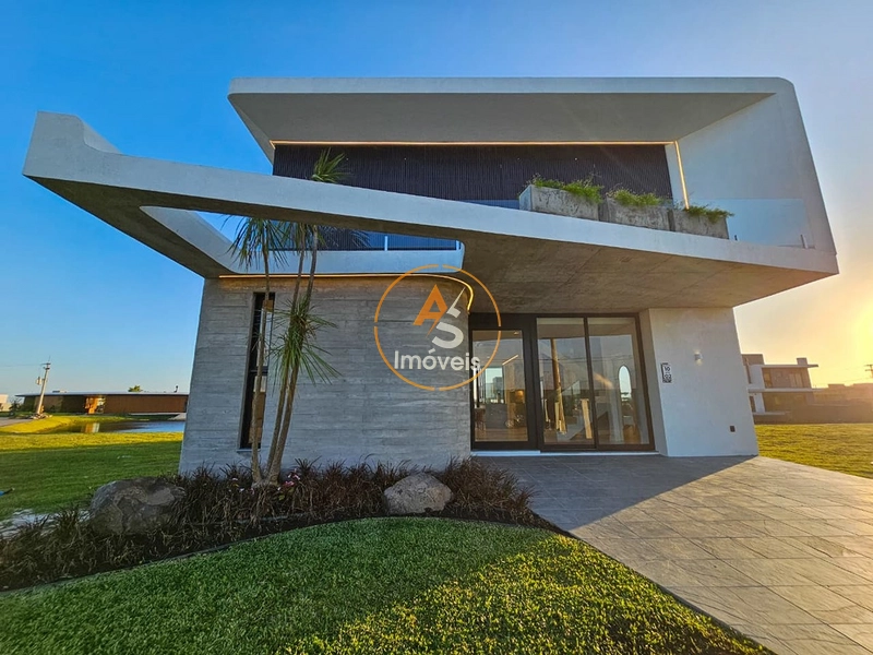 CASA ÚNICA À VENDA – PARADOURO EXCLUSIVO NA BEIRA DA PRAIA: 1ª foto da galeria de imagens do imóvel