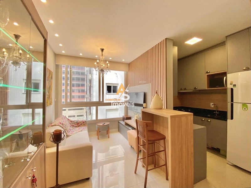 APTO DE 2 DORMITÓRIOS FINAMENTE MOBILIADO E DECORADO!!!: 2ª foto da galeria de imagens do imóvel