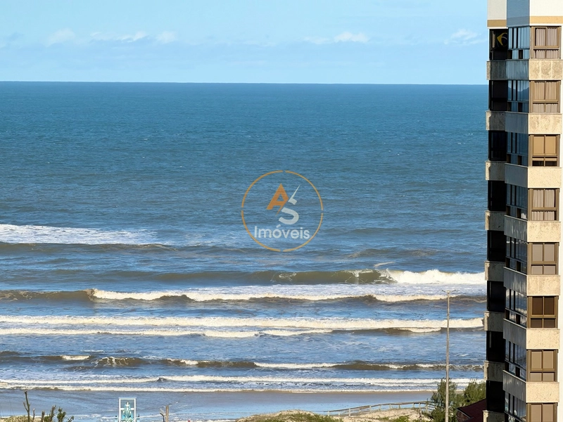 APARTAMENTO À VENDA EM CAPÃO DA CANOA! SACADA DE ESQUINA • VISTA MAR E SERRA: 2ª foto da galeria de imagens do imóvel