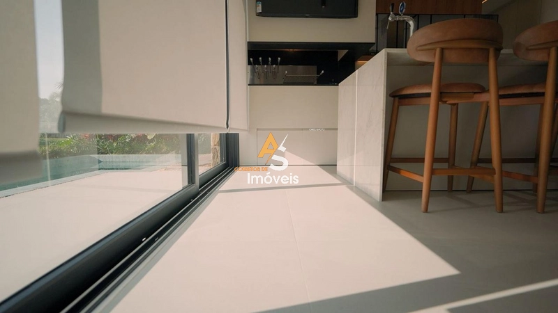 CASA FINAMENTE MOBILIADA E DECORADA NO CONDOMÍNIO CAPÃO ILHAS RESORT: 5ª foto da galeria de imagens do imóvel