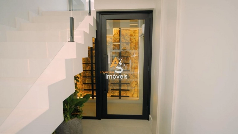 CASA FINAMENTE MOBILIADA E DECORADA NO CONDOMÍNIO CAPÃO ILHAS RESORT: 7ª foto da galeria de imagens do imóvel