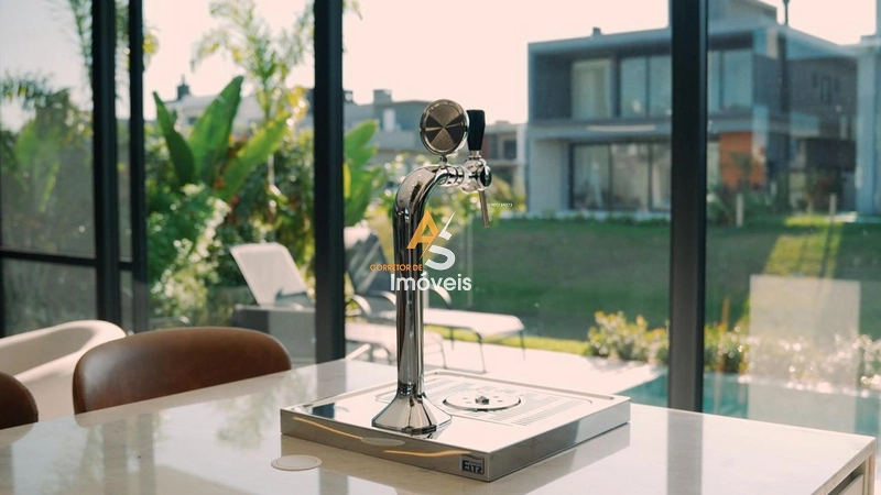 CASA FINAMENTE MOBILIADA E DECORADA NO CONDOMÍNIO CAPÃO ILHAS RESORT: 1ª foto da galeria de imagens do imóvel