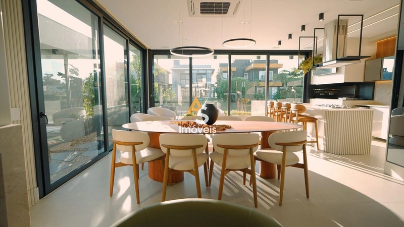 CASA FINAMENTE MOBILIADA E DECORADA NO CONDOMÍNIO CAPÃO ILHAS RESORT: 23ª foto da galeria de imagens do imóvel